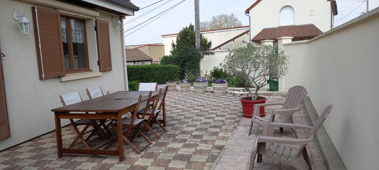 Gite Du Bel Air Festigny  Zewnętrze zdjęcie